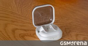 1778478436_gsmarena_001.jpg