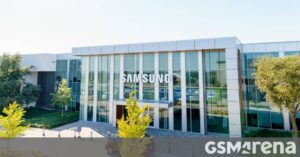 gsmarena_003.jpg
