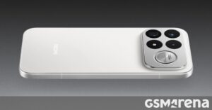 1786026623_gsmarena_00.jpg
